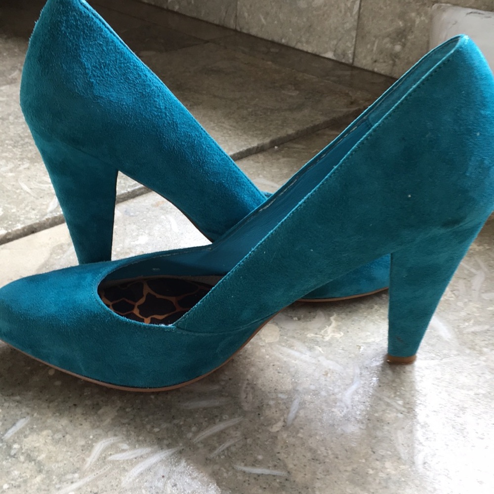Steve Madden Turquoise Suede Heels